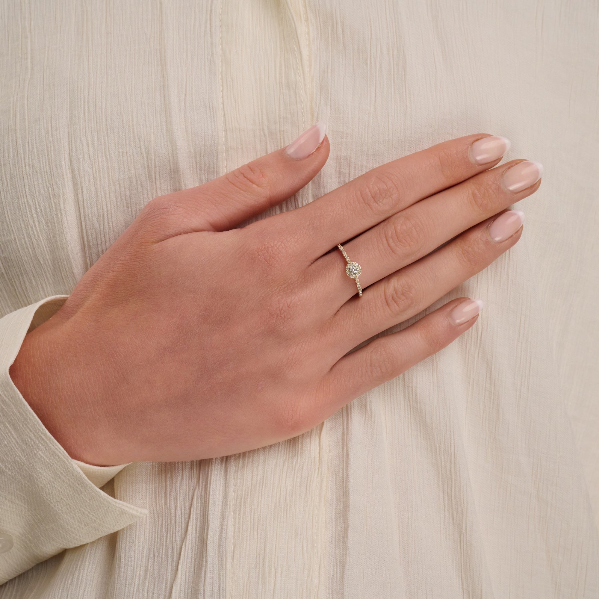 Bague halo de diamants ronds