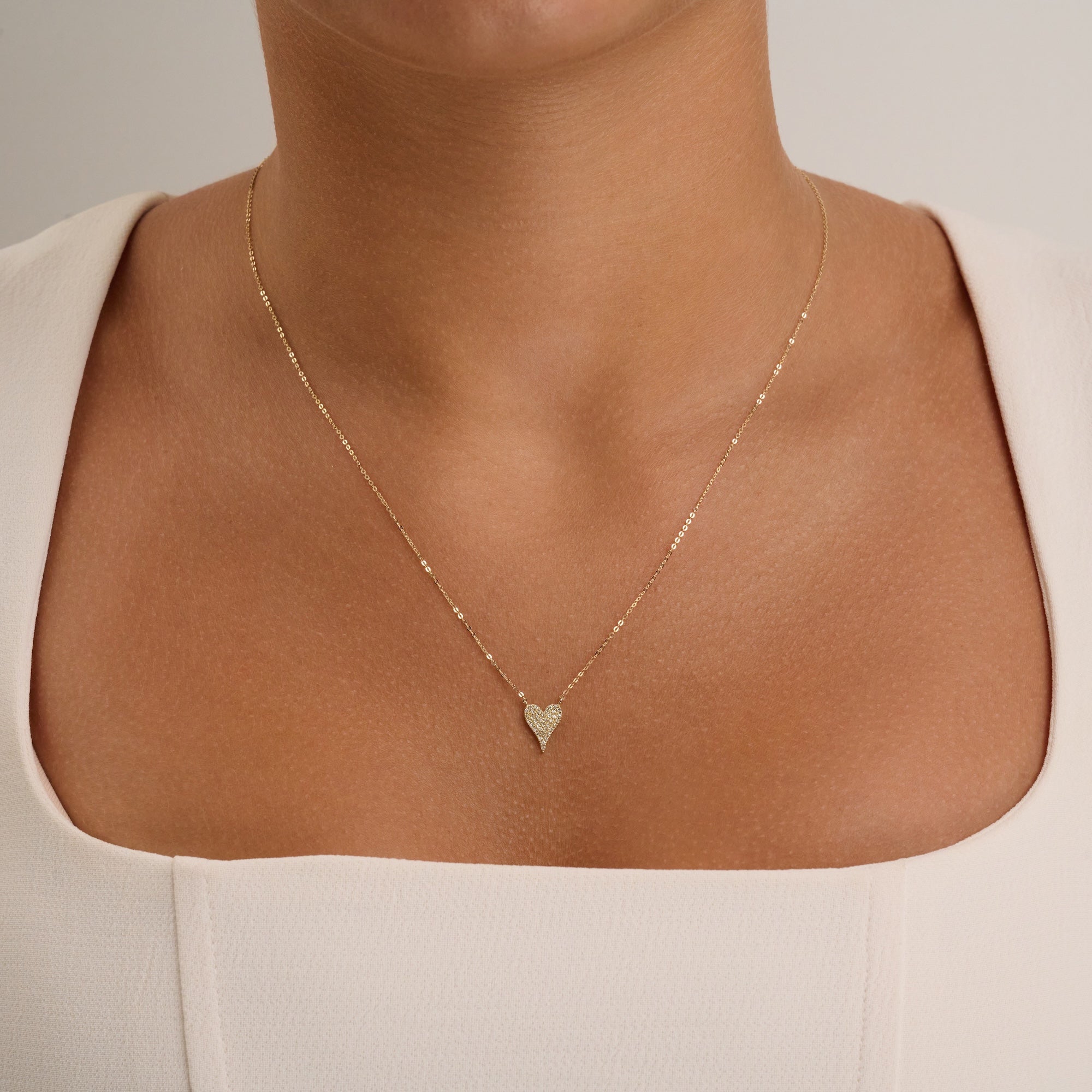 Collier en diamant avec cœur pavé
