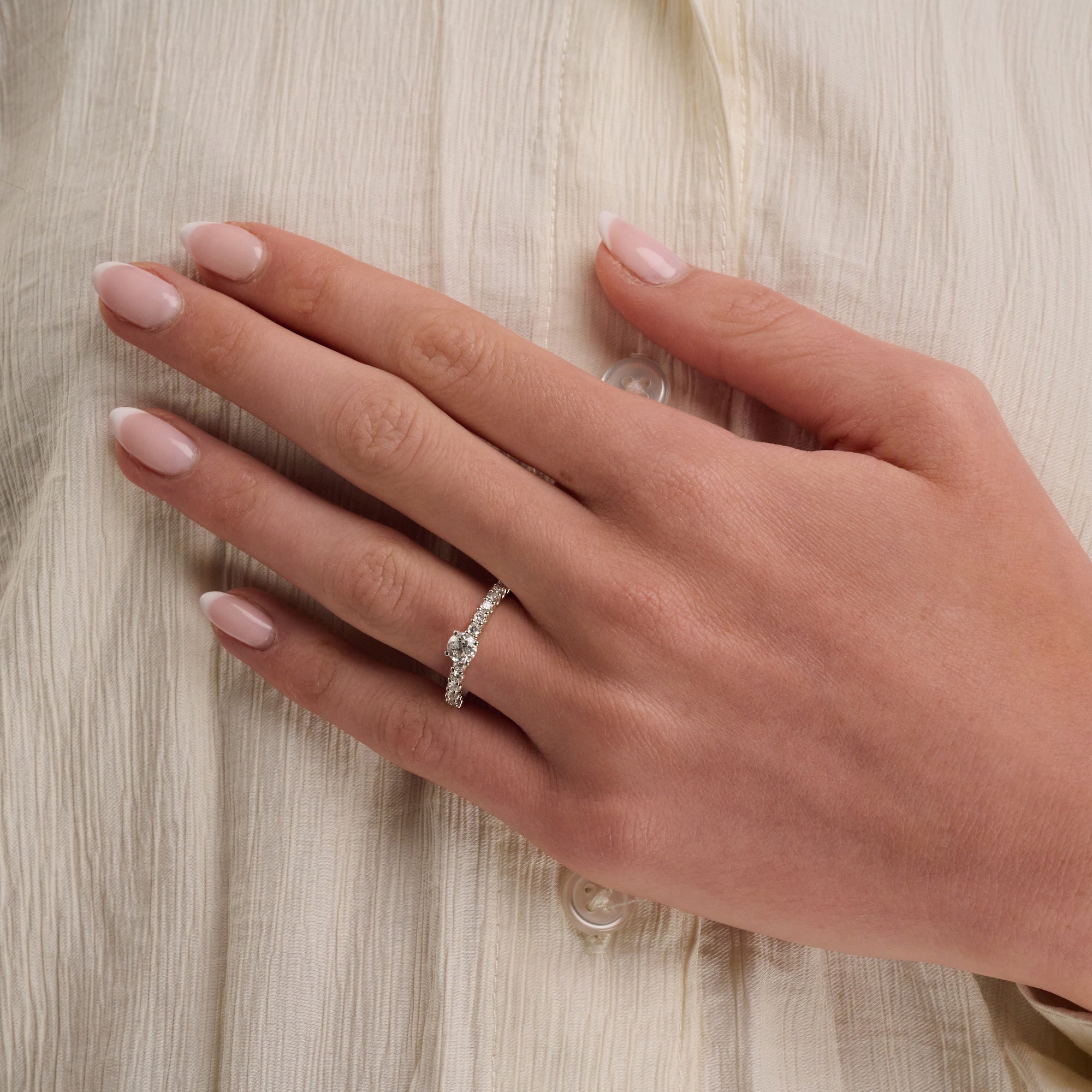 Bague de fiançailles en diamant pour mariée