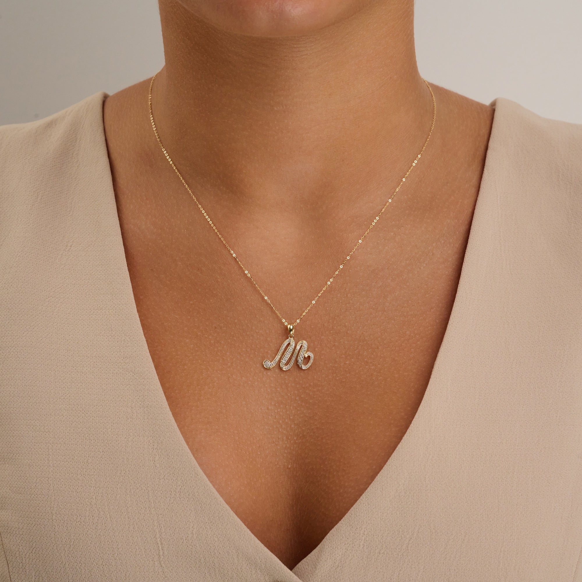 Initiales en diamant script